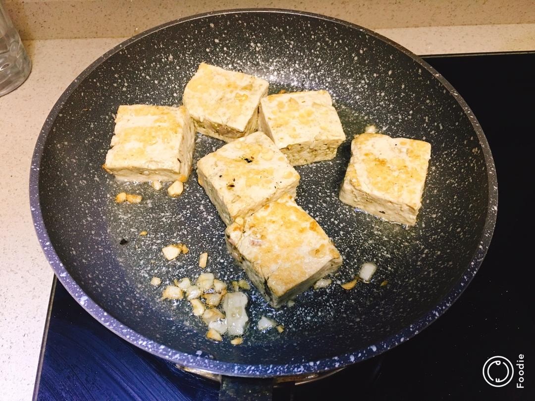 臭豆腐拌酱和臭豆腐的做法——致敬王致和！