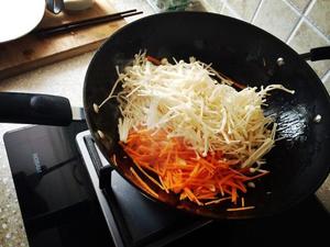 胡萝卜炒金针菇（简单的美味）的做法 步骤8