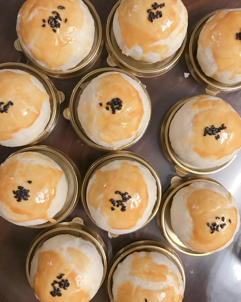 蛋黄酥（放置几天也很酥）