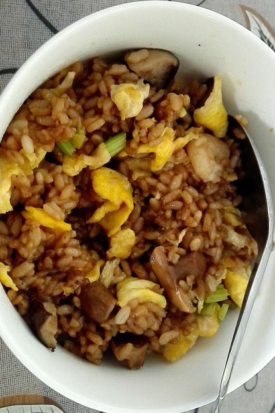 酱油炒饭(超级简单)