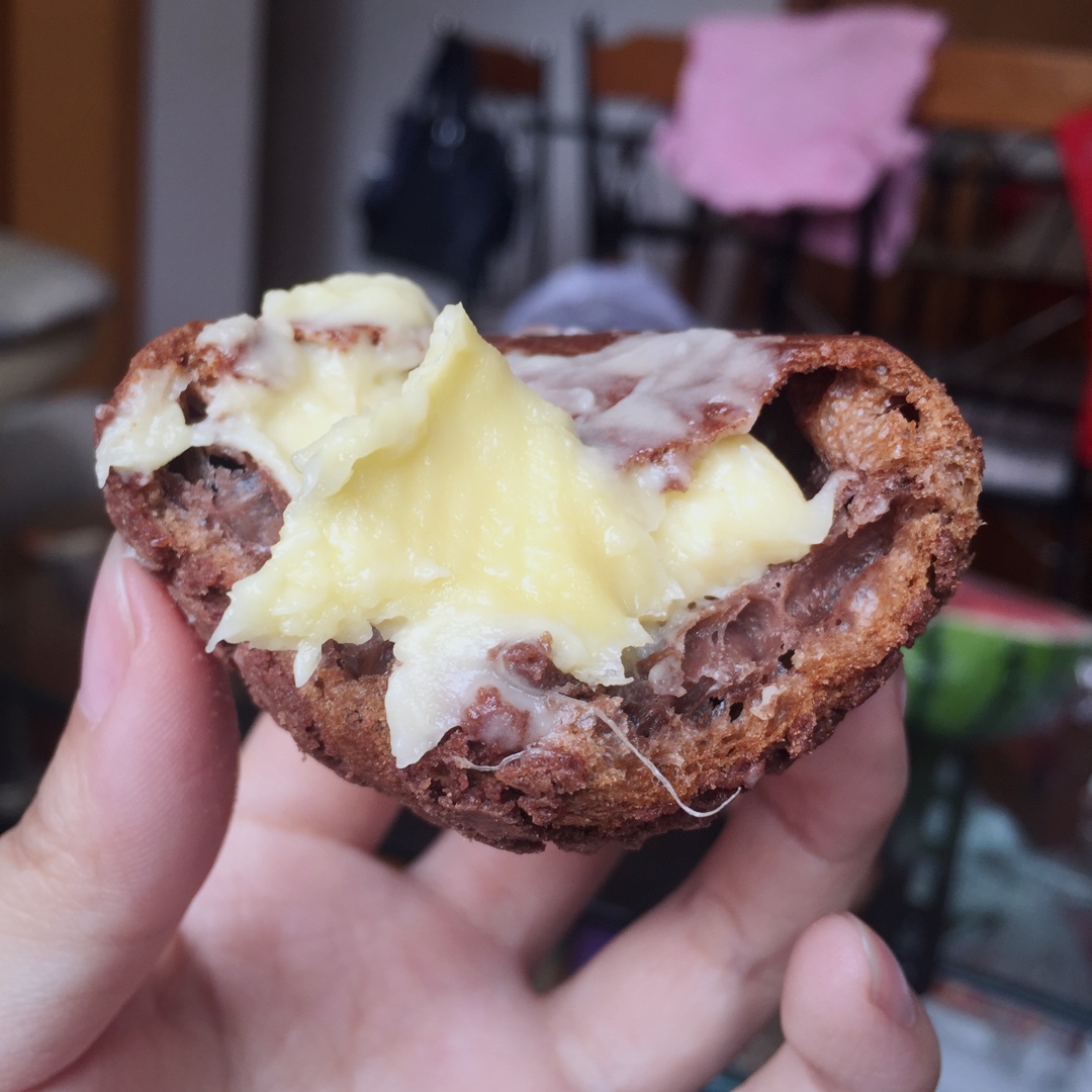 巧克力酥皮泡芙