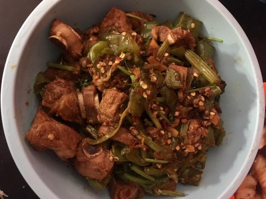 厨师长教你：自贡名菜“小煎排骨”的做法，色香味俱全
