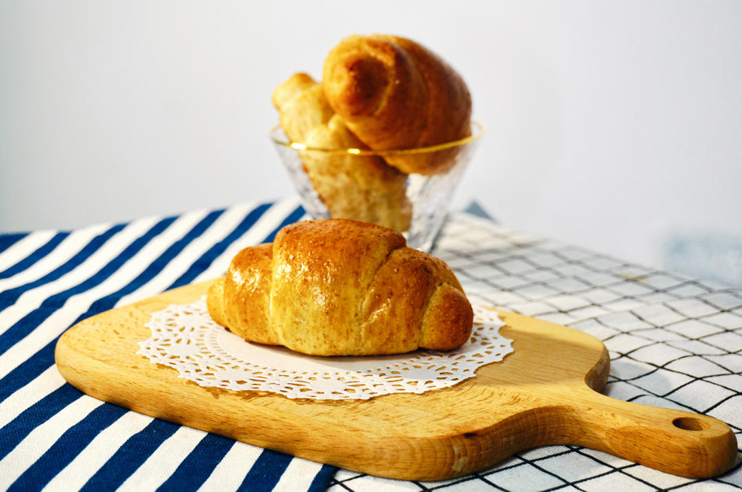 全麦奶油卷小面包