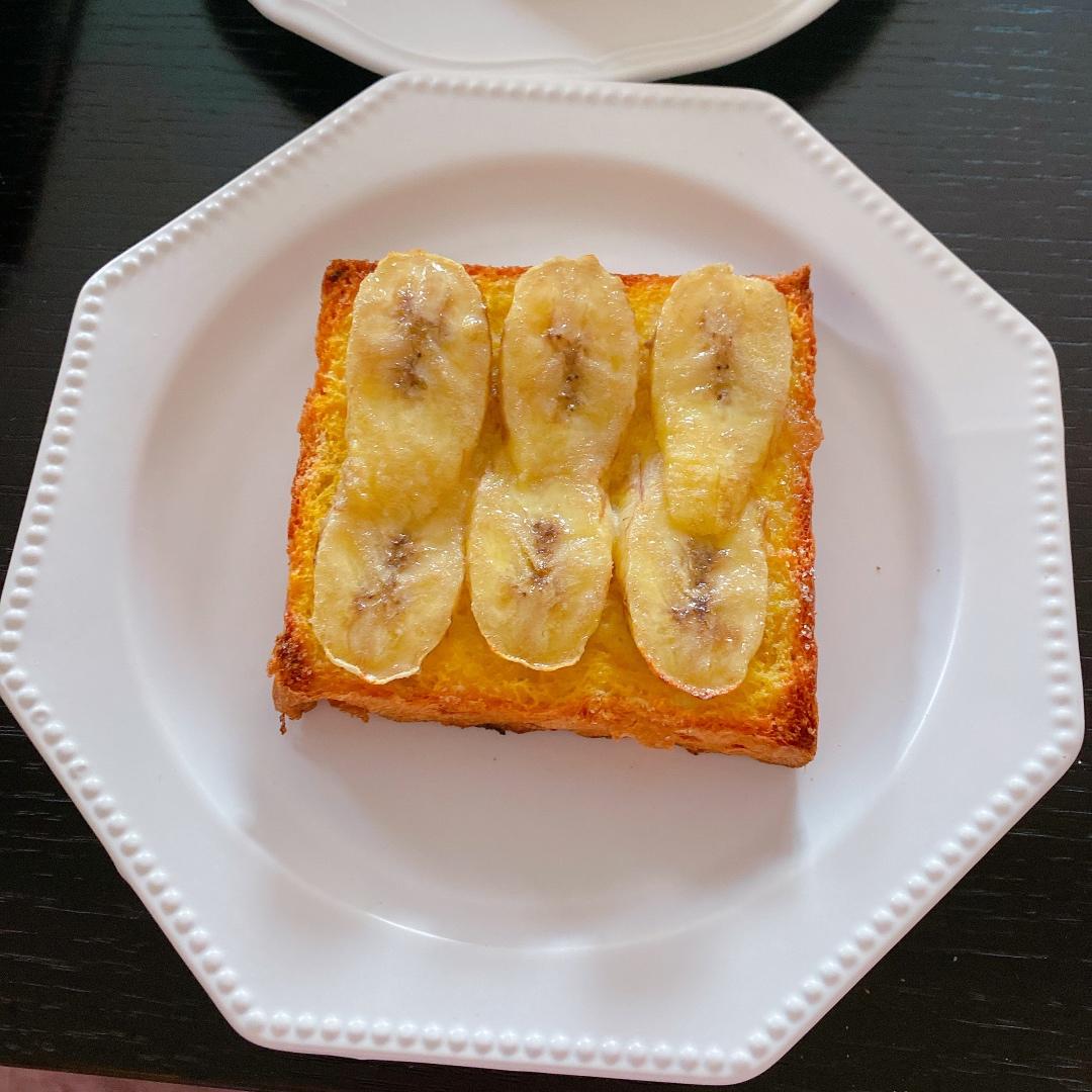 酥脆香甜的黄油香蕉烤吐司