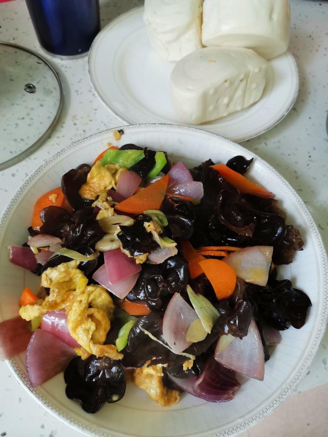 黑木耳炒鸡蛋