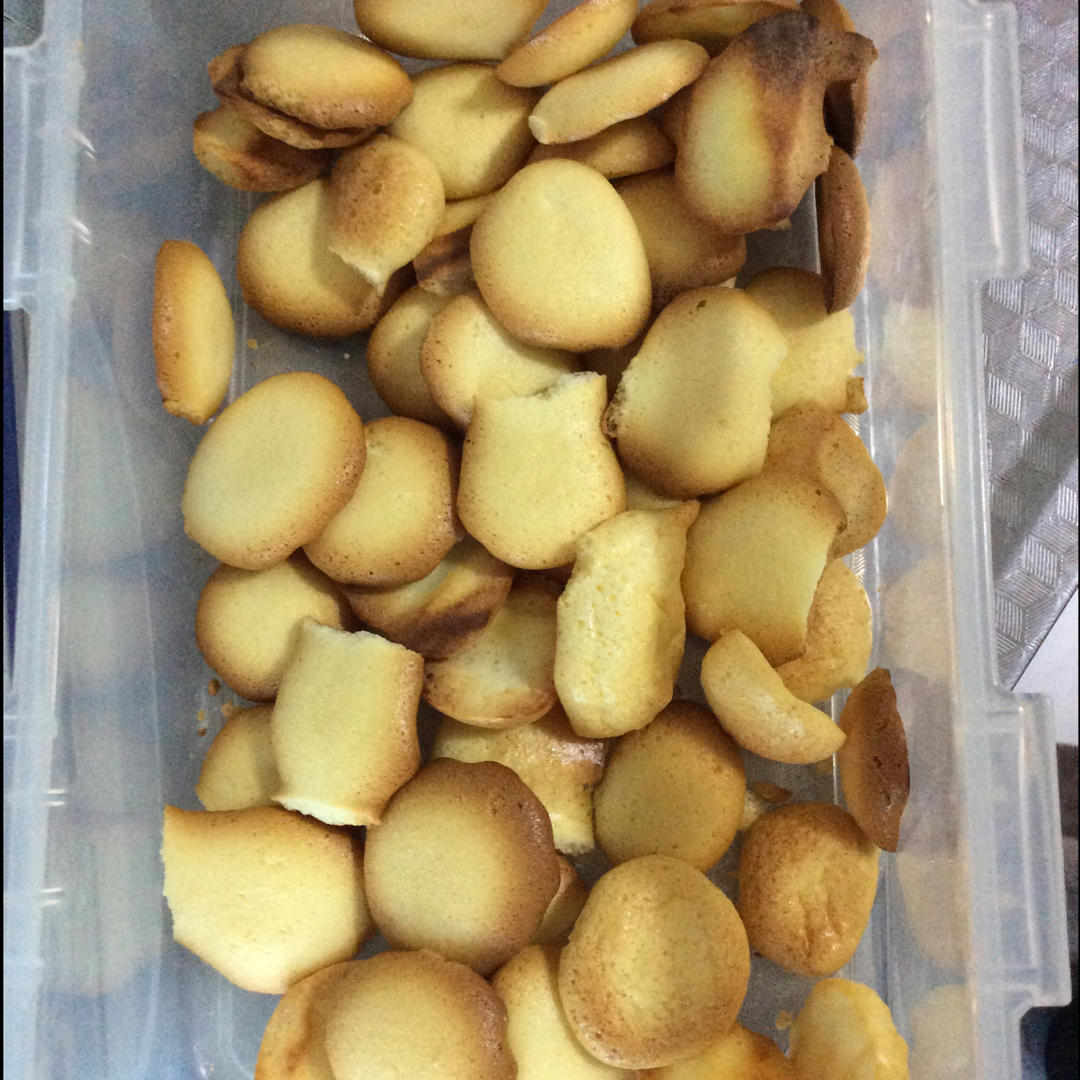 入口即化的蛋黄小饼干