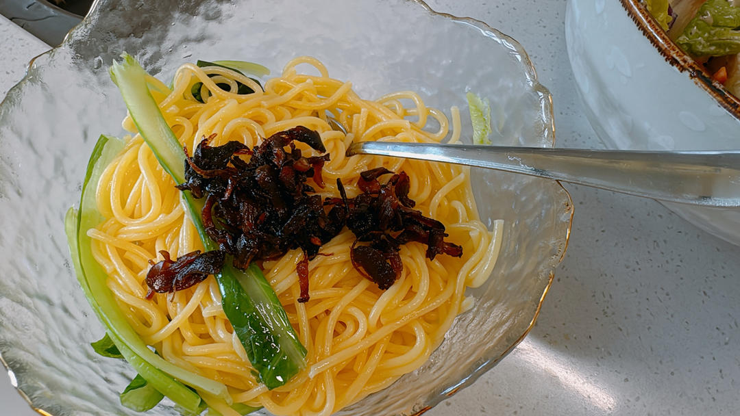 油鸡枞拌面