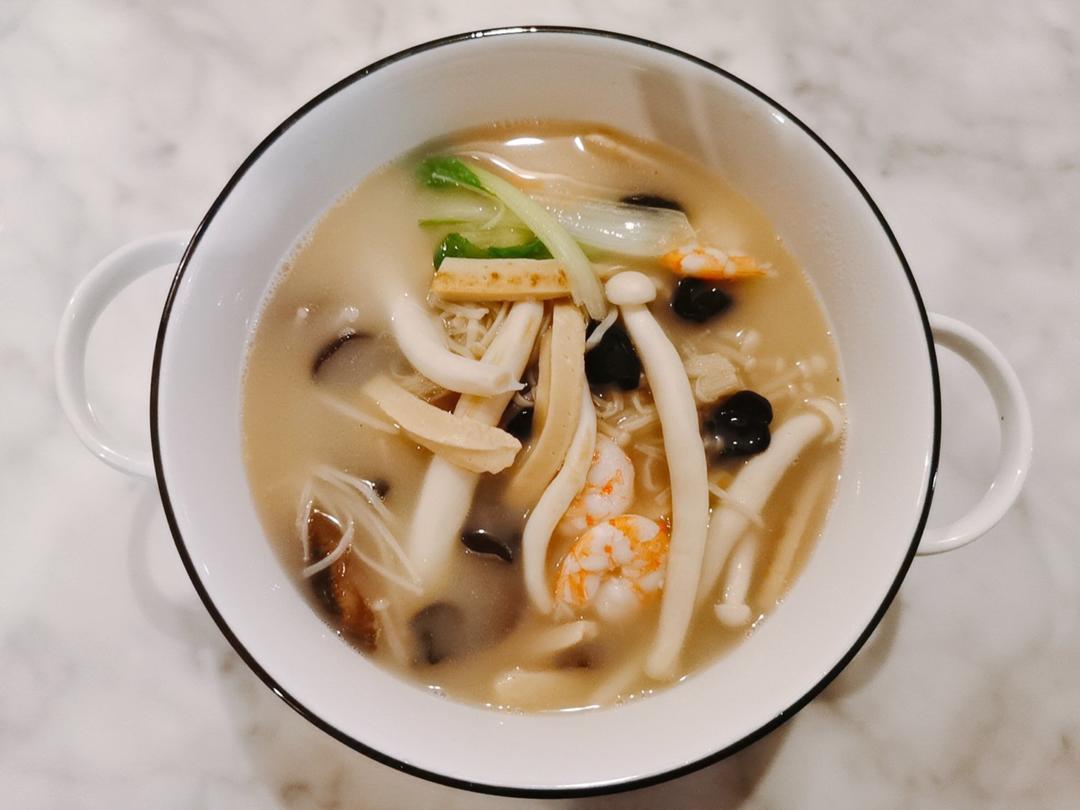 低卡减脂餐~三鲜菌菇汤