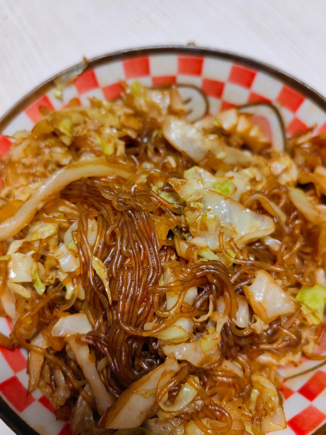 最近爱吃粉丝粉条～包菜炒粉丝