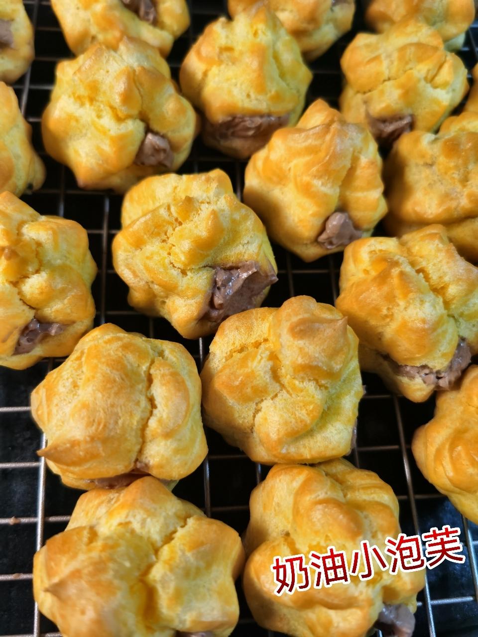 简单易成功的奶油小泡芙做法