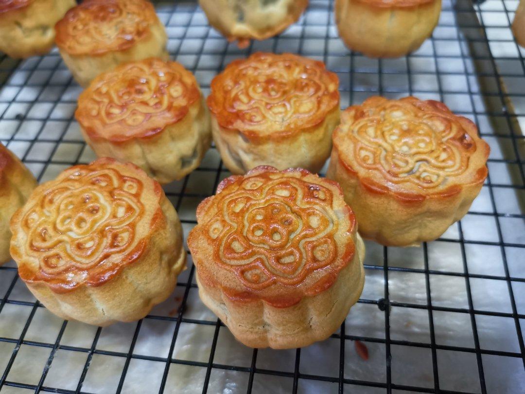 广式月饼—蛋黄莲蓉月饼