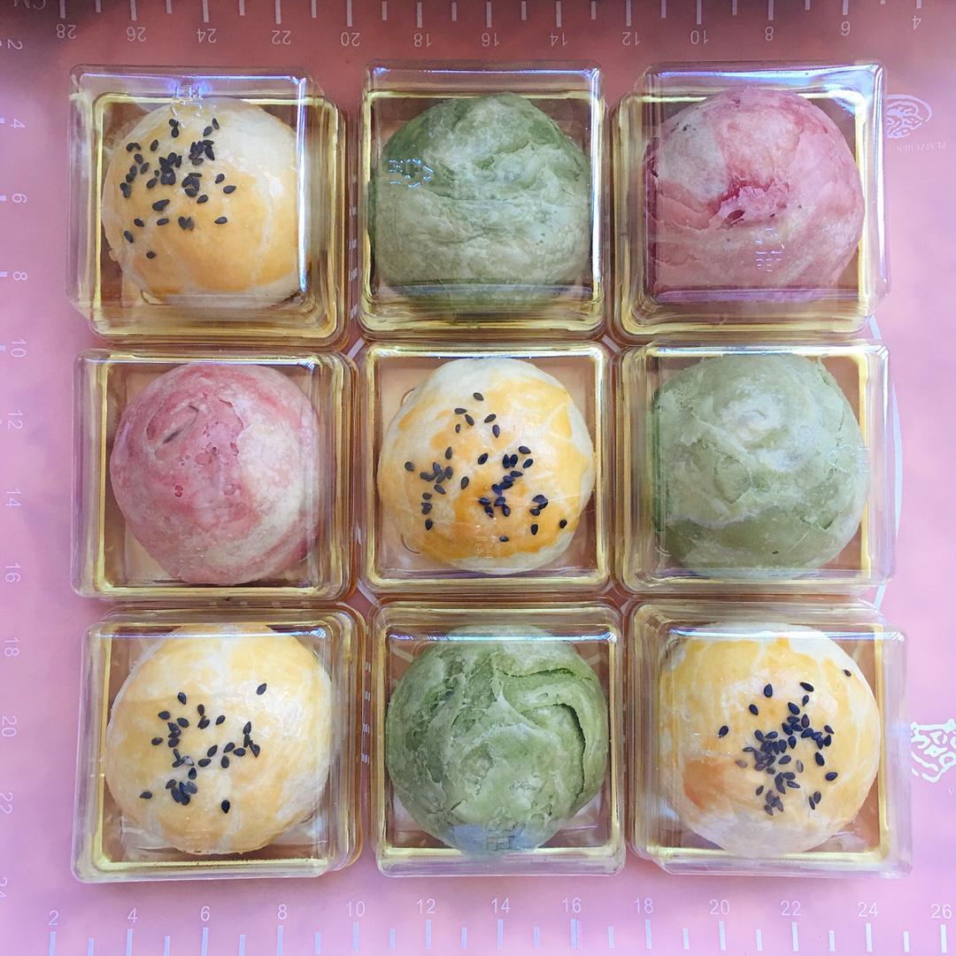蛋黄酥~紫薯、抹茶、原味~花好月圆，中秋快乐~内附一次做六色蛋黄酥方法~