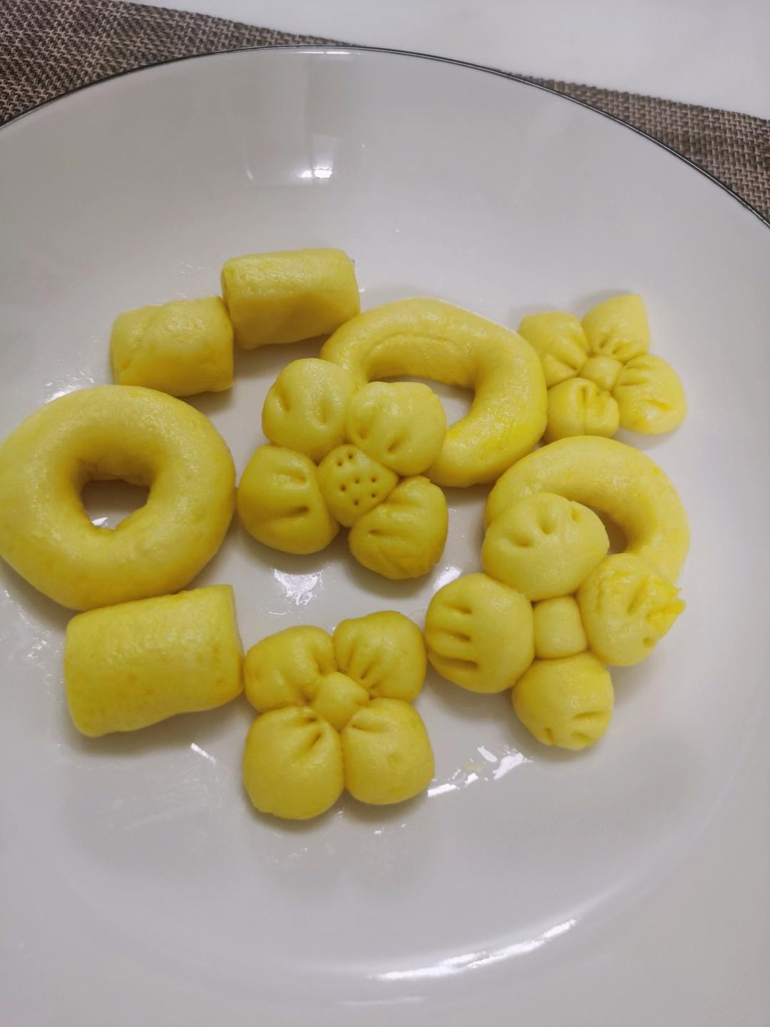 宝宝辅食－奶香南瓜小馒头
