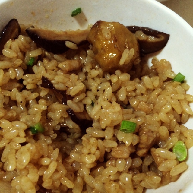 香菇栗子滑鸡饭