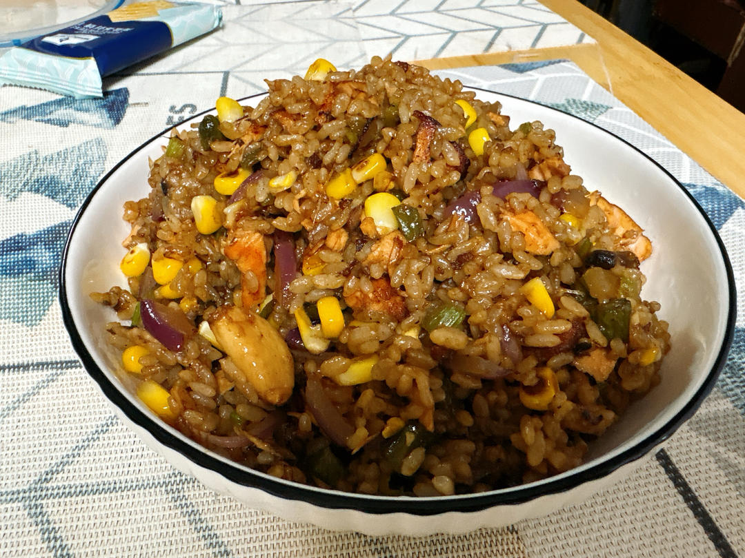 低脂三文鱼炒饭