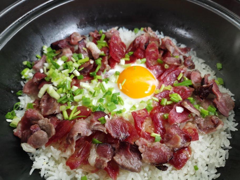 香肠煲仔饭