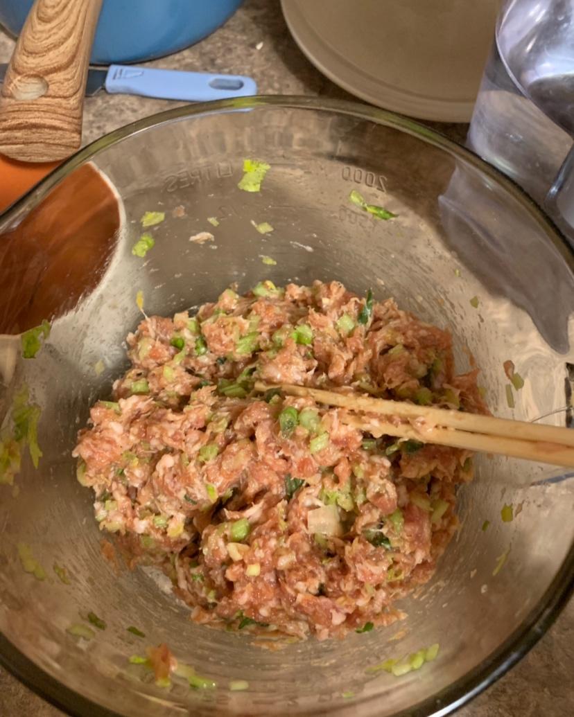 芹菜猪肉馅儿饺子