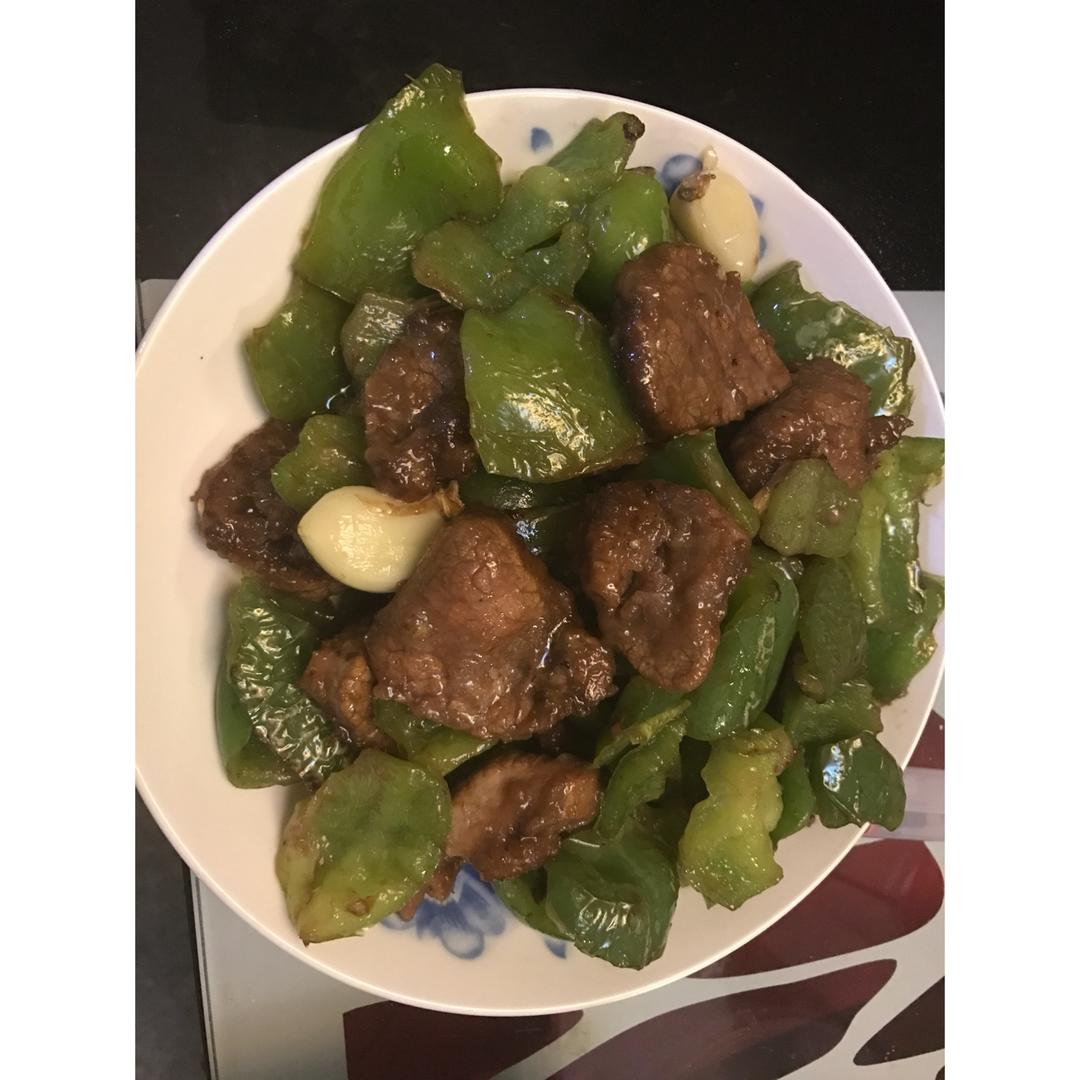 蚝油牛肉炒青椒