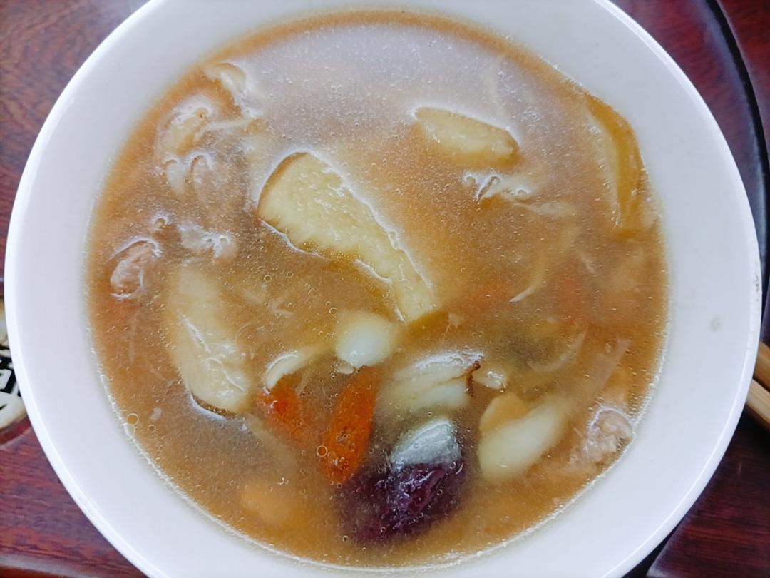 瘦肉淮山百合汤