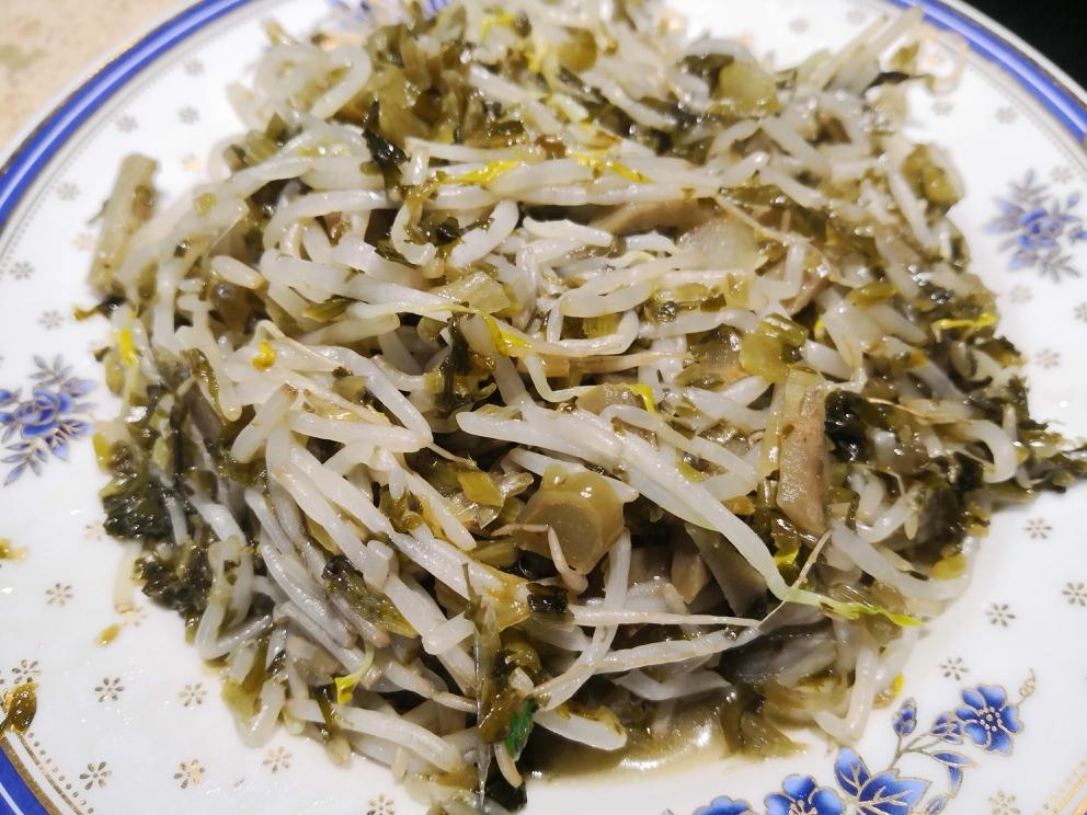 雪菜炒豆芽的做法