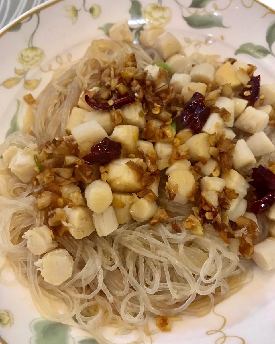 小懒猫喵呜做的蒜蓉粉丝蒸鸳鸯贝