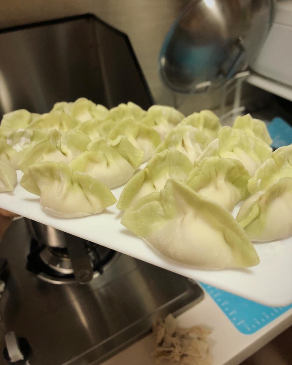 软萌的白菜饺子