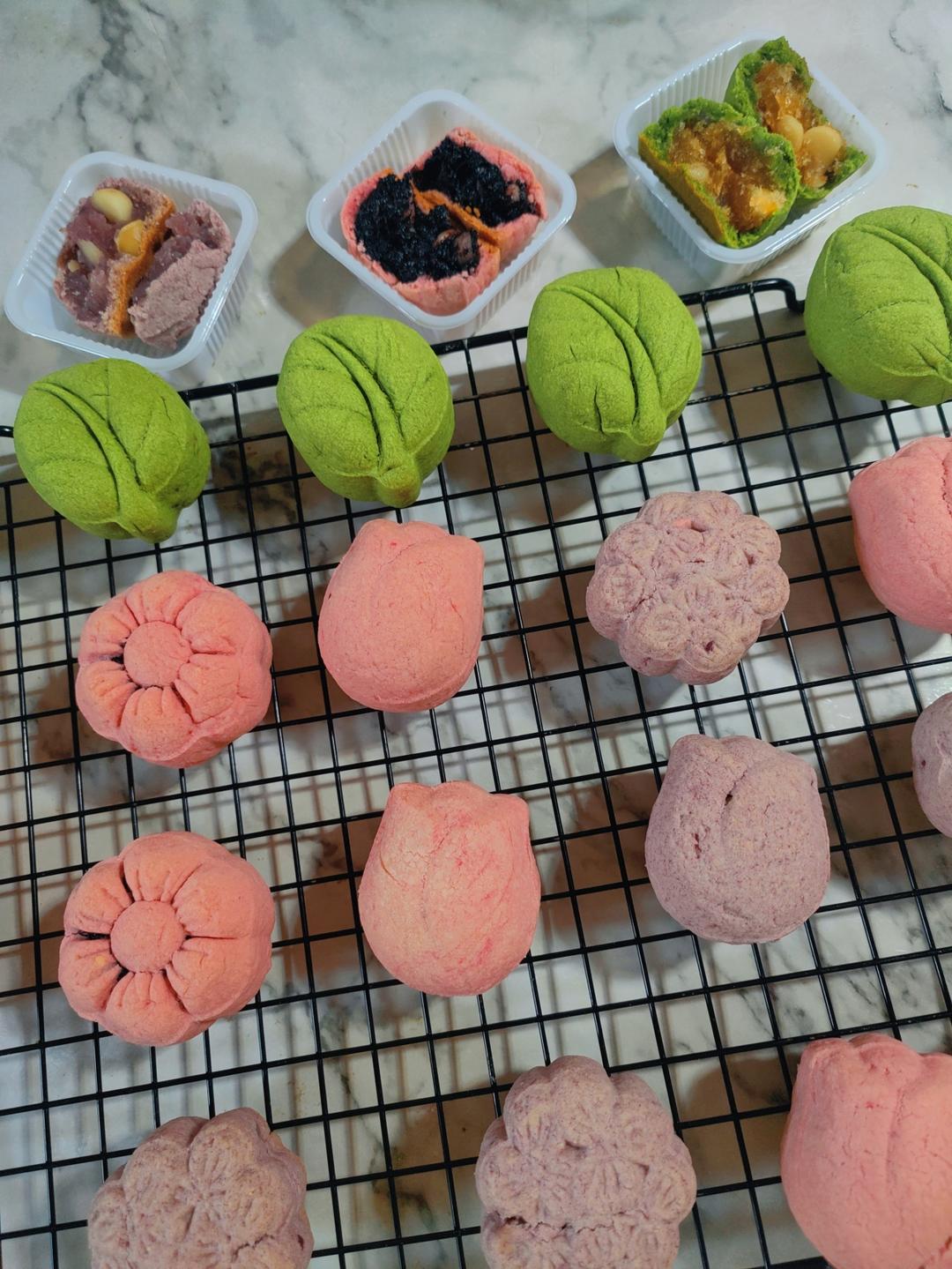 多口味奶酥月饼｜凤梨酥｜草莓酥｜苹果酥｜黑芝麻酥