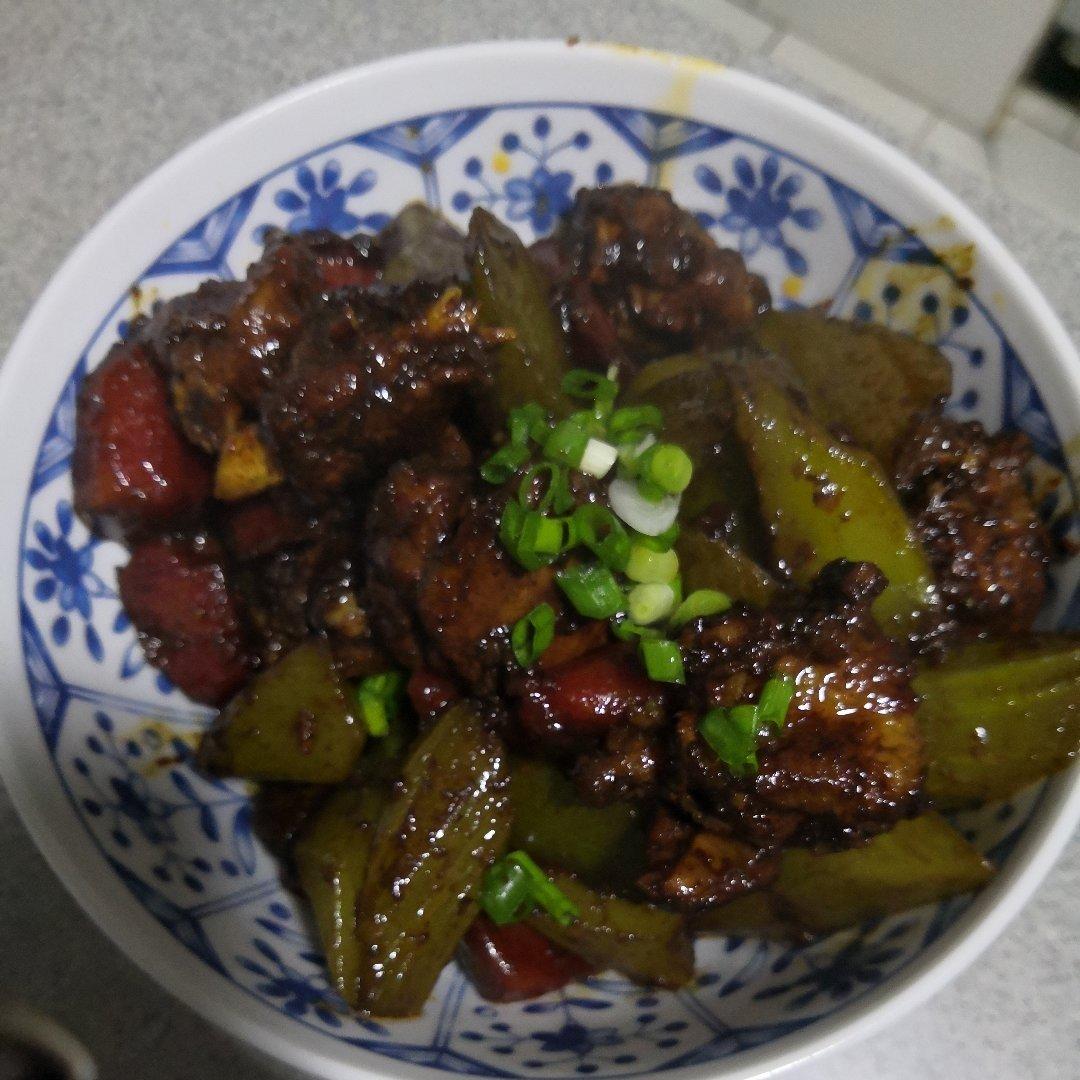 莴笋烧排骨