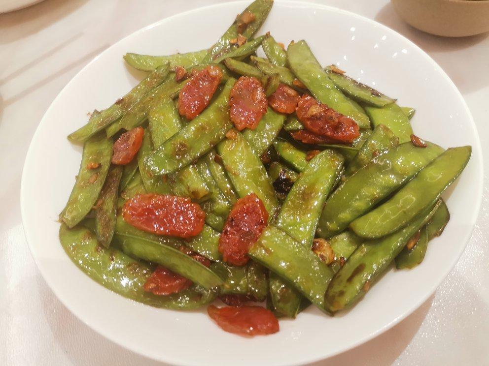 超脆爽的荷兰豆炒香肠