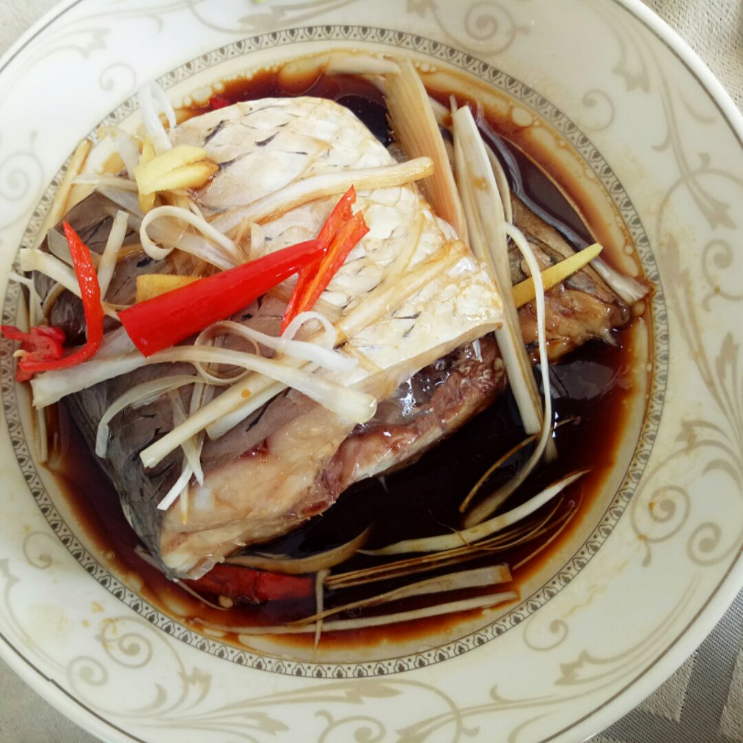 mm丫头做的清蒸草鱼中段