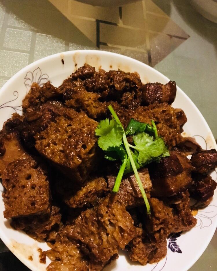 陆记私房菜做的烤麸红烧肉