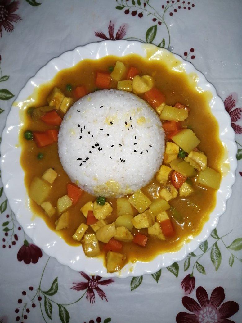 咖喱鸡肉饭