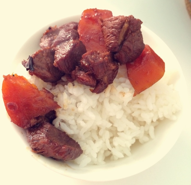 红焖羊肉炖胡萝卜