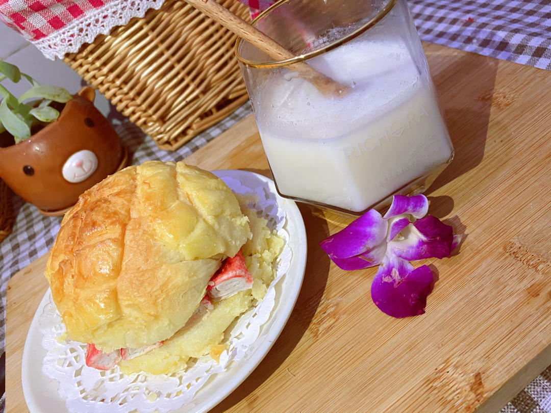 菠萝包