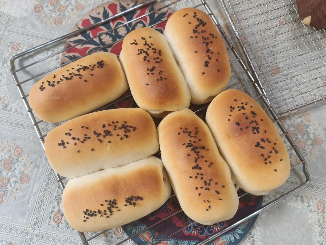 肉松肠仔包