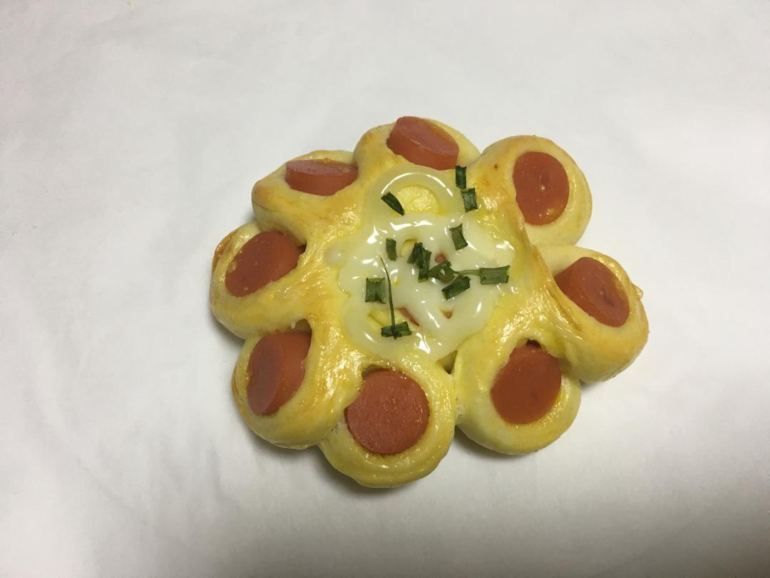 火腿花形面包