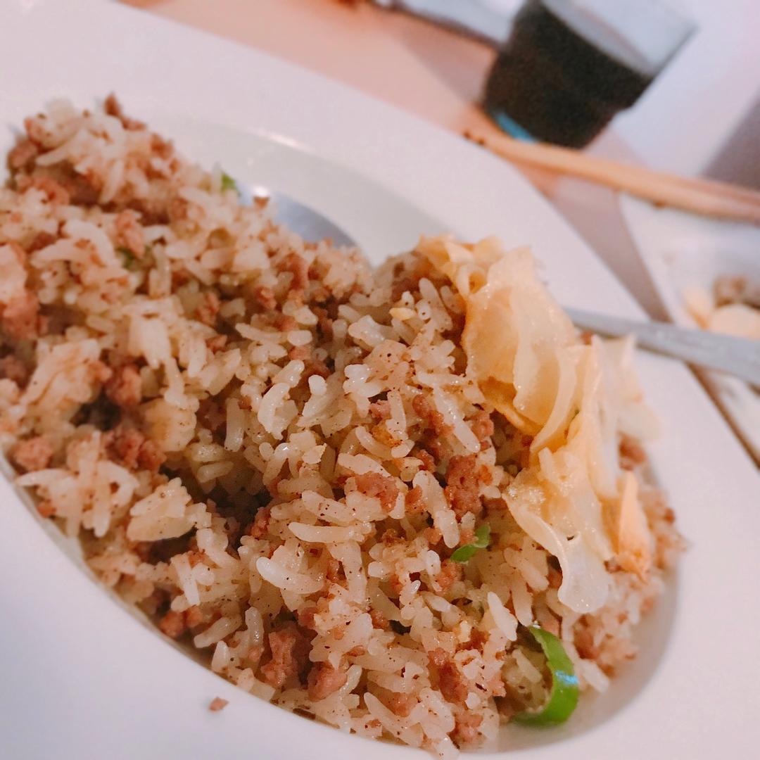 蒜香牛肉炒饭
