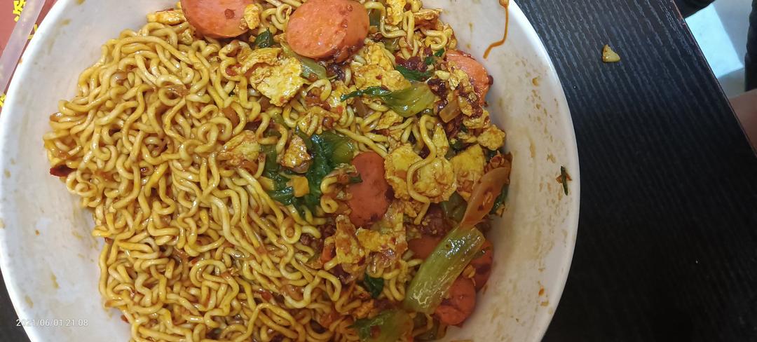 炒方便面￨幸福感爆棚