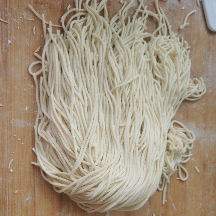 自制Q弹筋道的面条（压面机版）