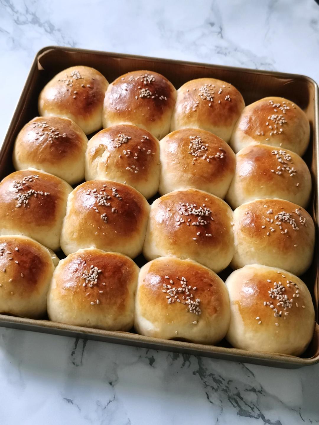 一次发酵超软淡奶油小餐包