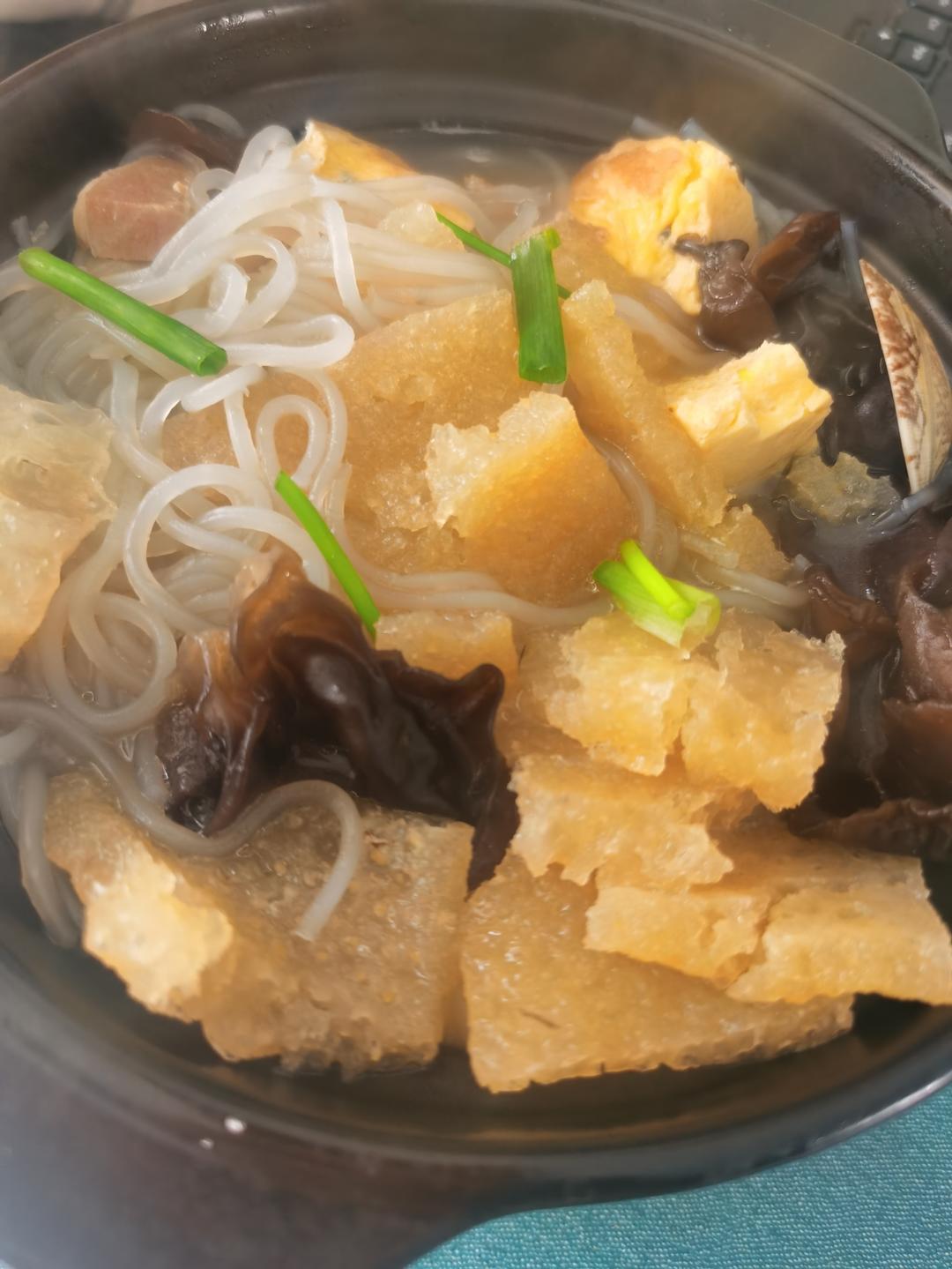 三鲜砂锅