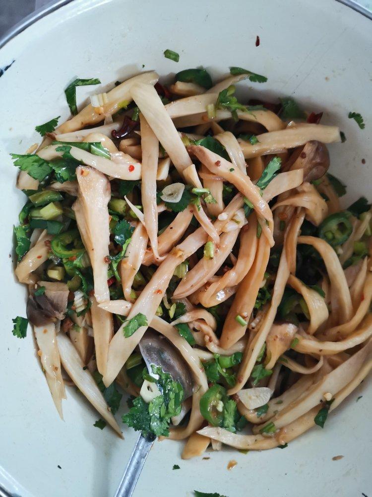 比肉还要好吃的凉拌菜！简单易做。