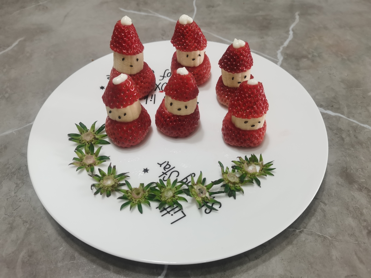 草莓圣诞老人（不需要奶油版）