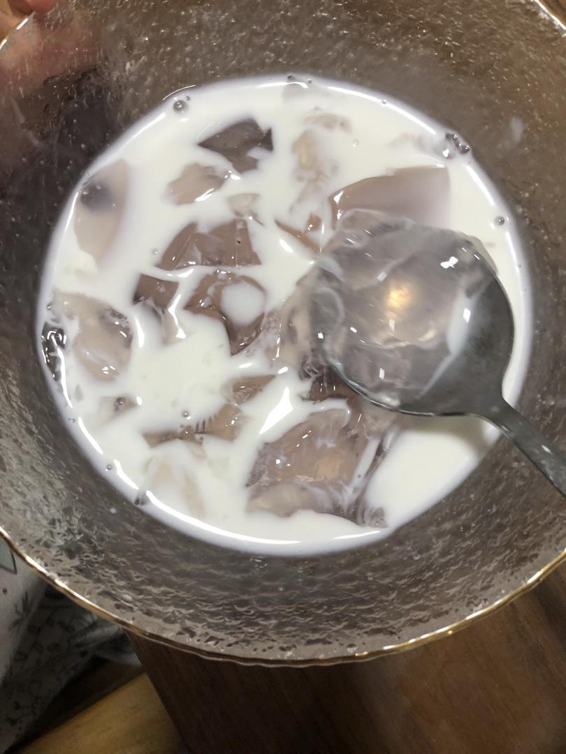夏日特饮—5款可以吸的水果冻撞奶，白凉粉的N种可能
