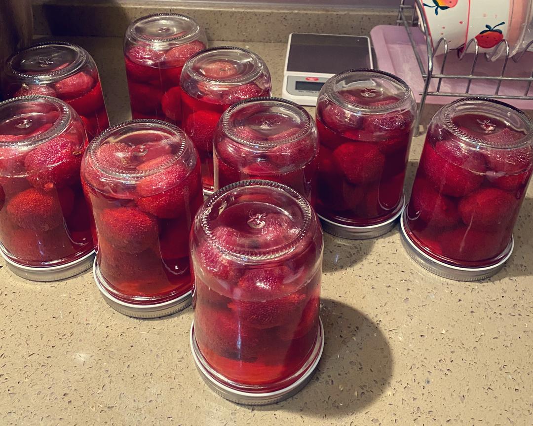 自制杨梅罐头～可以保存三个月以上的做法