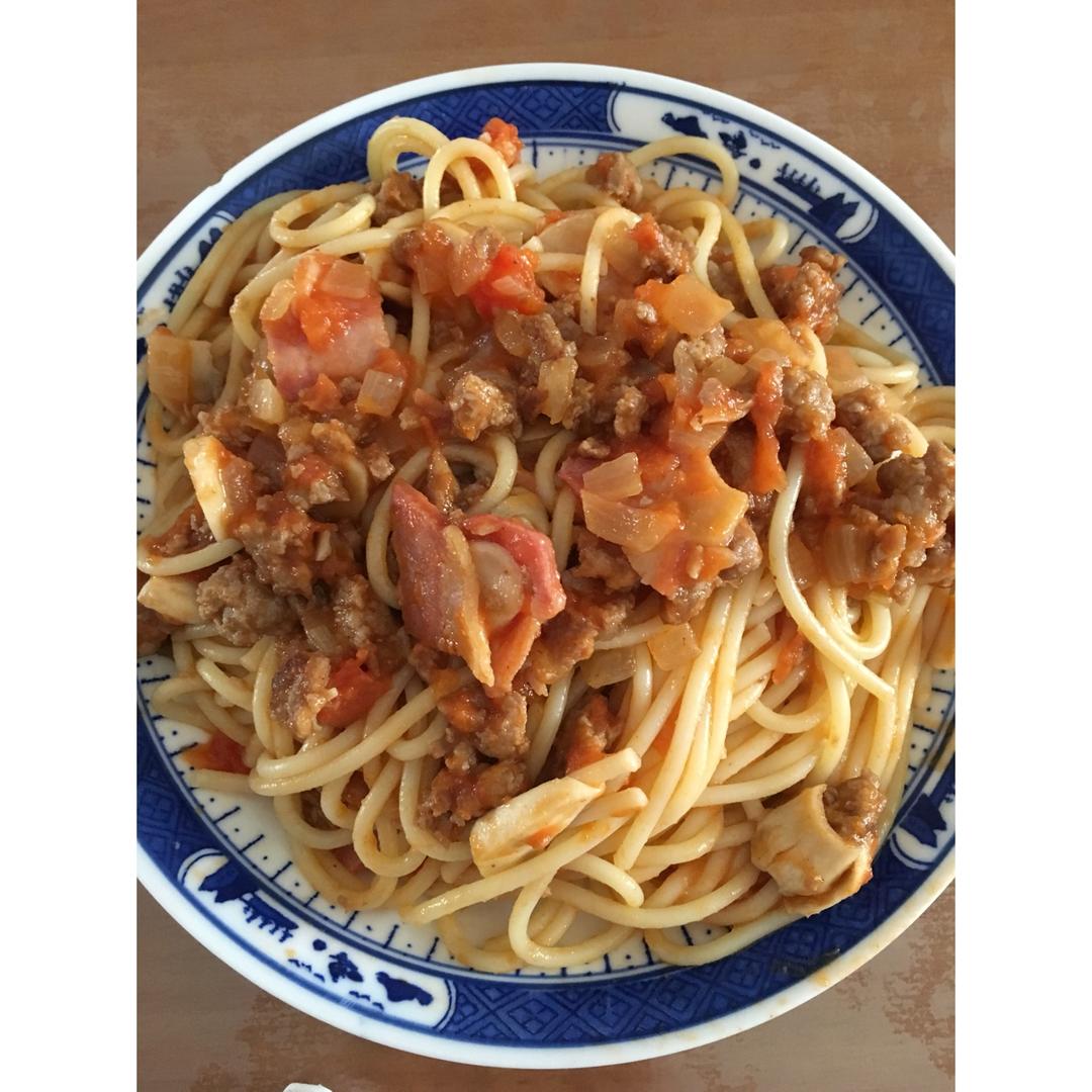 番茄肉酱意大利面