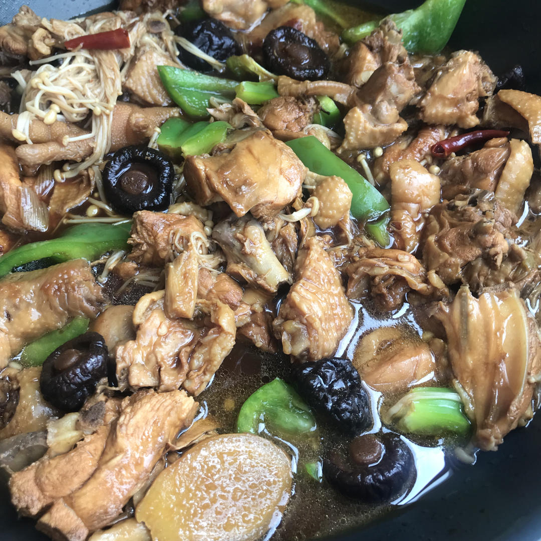 自制黄焖鸡真的绝了好吃到爆炸不夸张