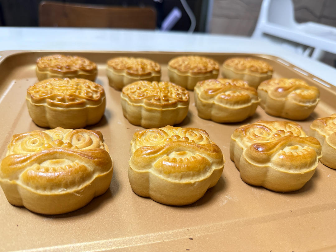 广式莲蓉蛋黄月饼/久吃不厌的经典组合