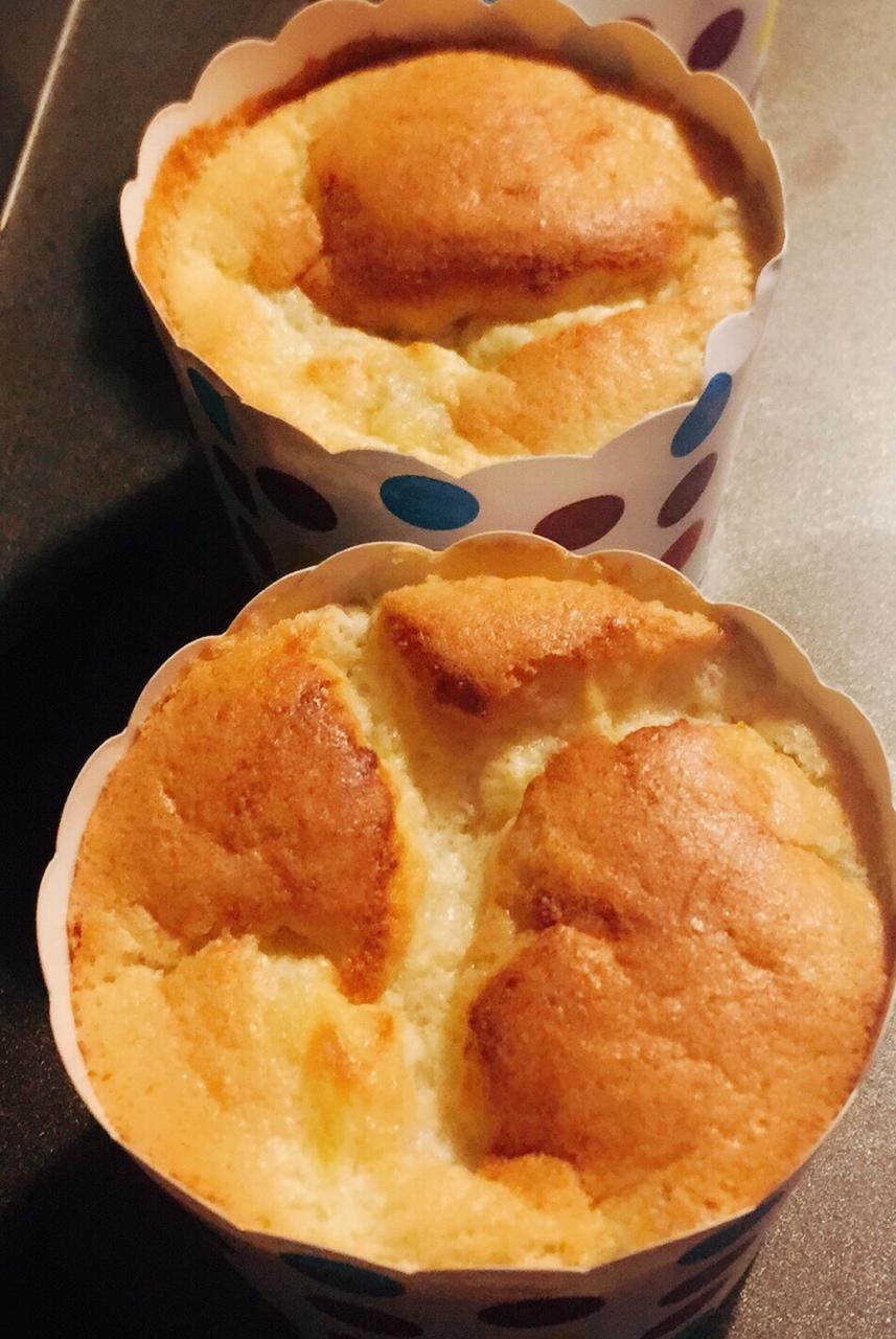 榴莲戚风杯子蛋糕