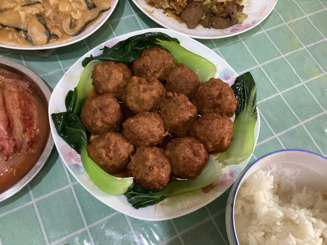 红烧狮子头